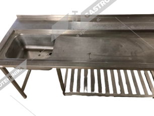 bazar č.802 - Stůl s dřezem k myčce