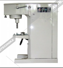 bazar č.154 - Universální robot RE 22 - v laku, po celkové dílenské opravě