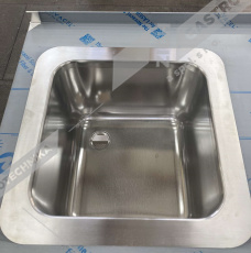 bazar č.937 - Stůl pracovní s dřezem